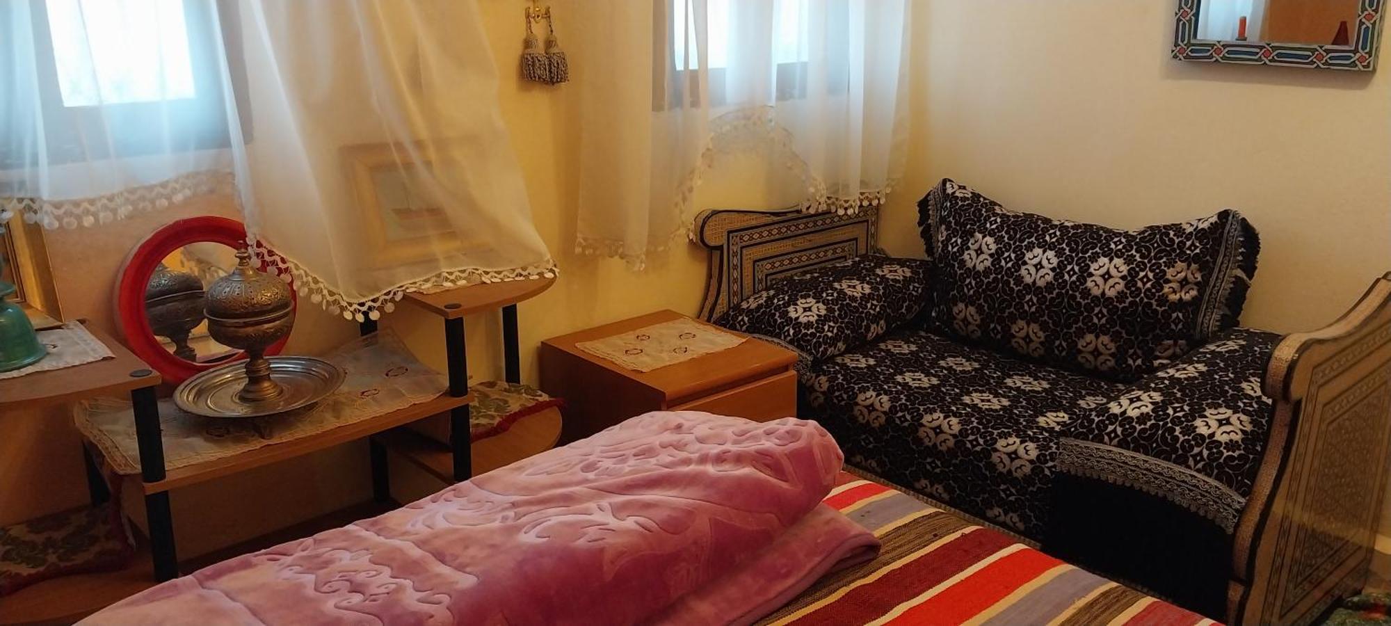 Riad Lala Zakia Moulay Idriss Oda fotoğraf