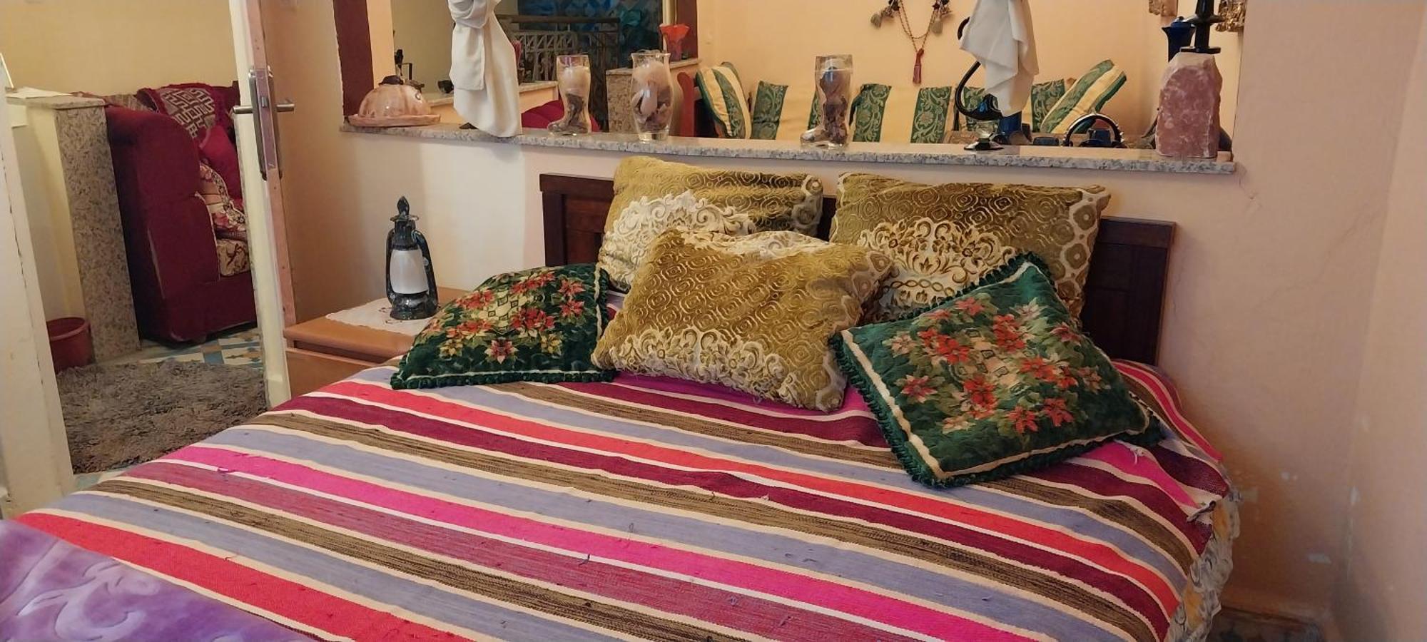Riad Lala Zakia Moulay Idriss Oda fotoğraf